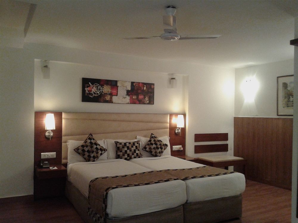 Ahuja Residency Sunder Nagar Hotel New Delhi Bagian luar foto