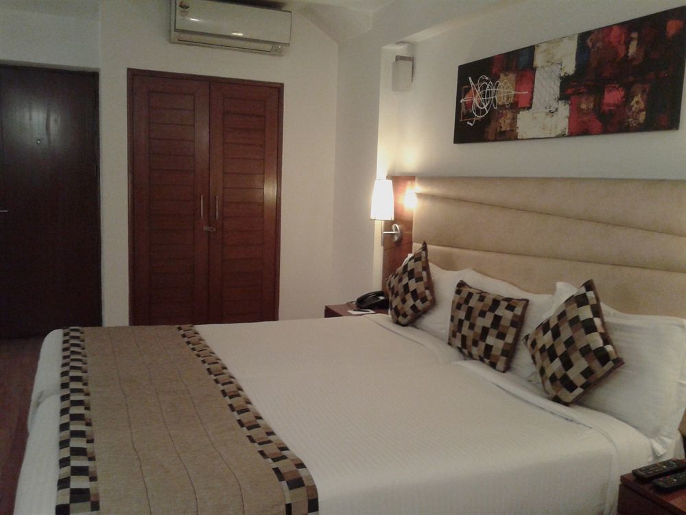 Ahuja Residency Sunder Nagar Hotel New Delhi Bagian luar foto