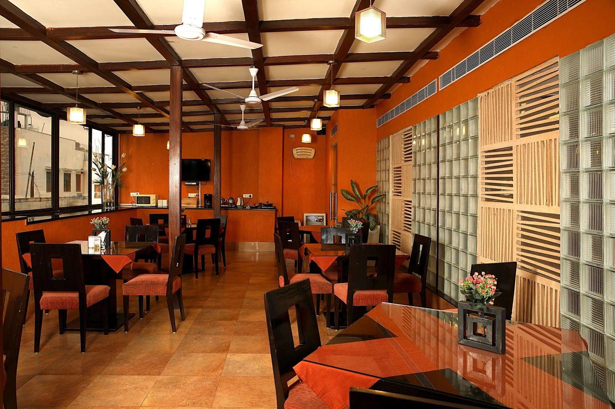 Ahuja Residency Sunder Nagar Hotel New Delhi Bagian luar foto
