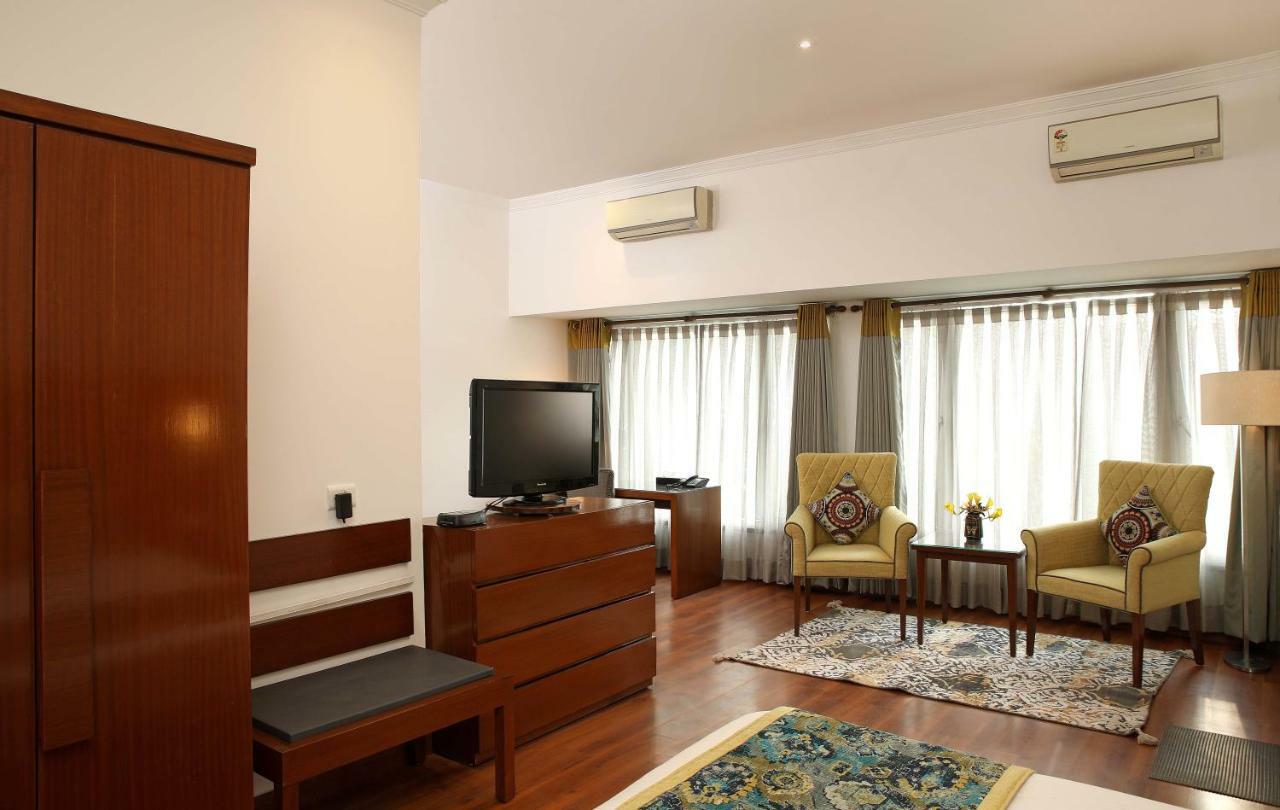 Ahuja Residency Sunder Nagar Hotel New Delhi Bagian luar foto