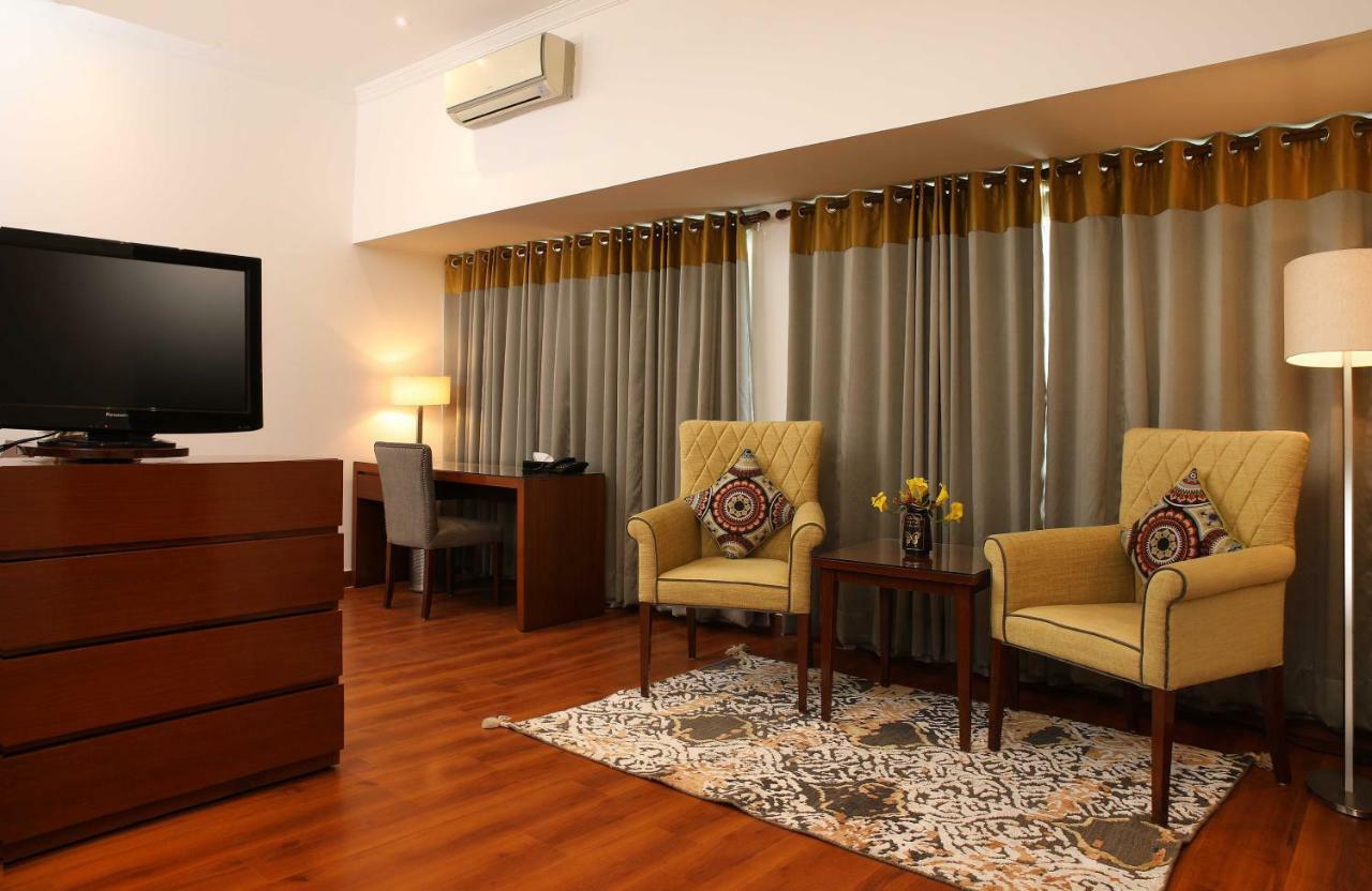 Ahuja Residency Sunder Nagar Hotel New Delhi Bagian luar foto