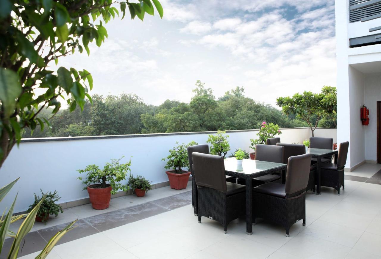 Ahuja Residency Sunder Nagar Hotel New Delhi Bagian luar foto